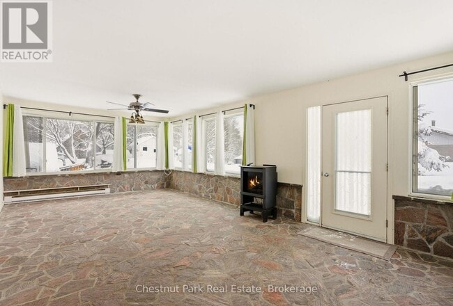 Photo du bâtiment - 2505 Windermere Rd