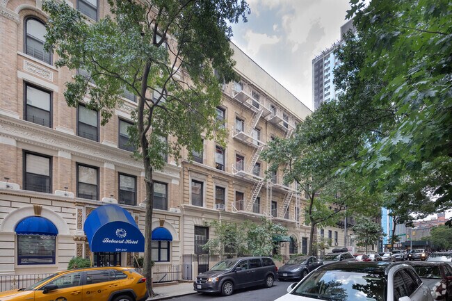 Building Photo - 203 W 87th St