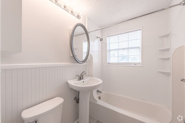 2HAB, 1BA - Cranberry Court