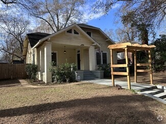 Building Photo - 1805 Pecan St