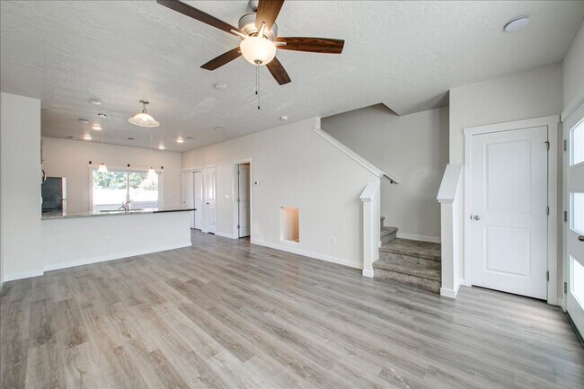 Foto del edificio - Townhome 2 bed / 2.5 bath in Boise!