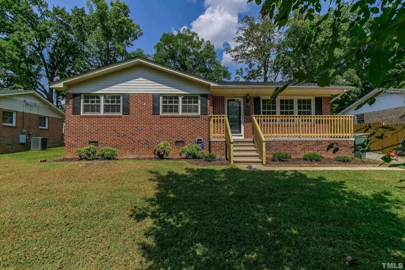 Foto principal - 910 Sycamore Rd