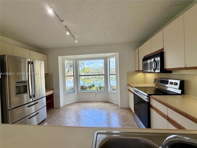 Foto del edificio - 12619 NW 11th Pl