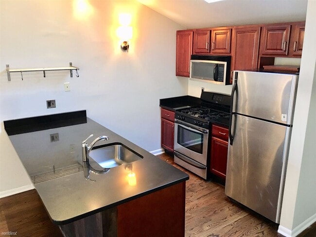 Building Photo - 3 br, 2 bath House - 725 S 17th St Unit B