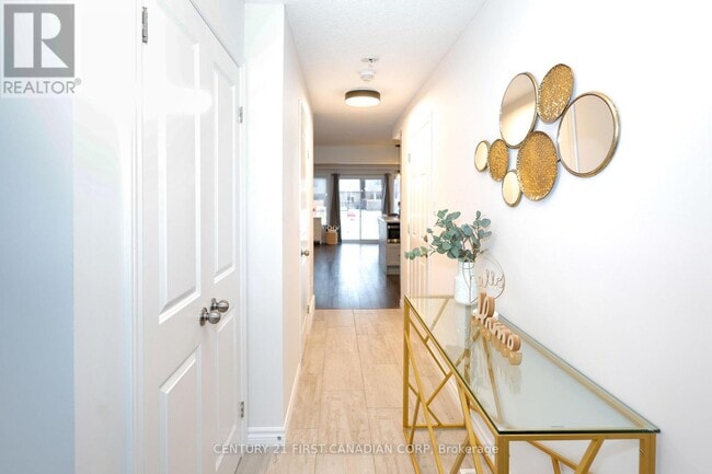 Photo du bâtiment - 2040 Shore Rd