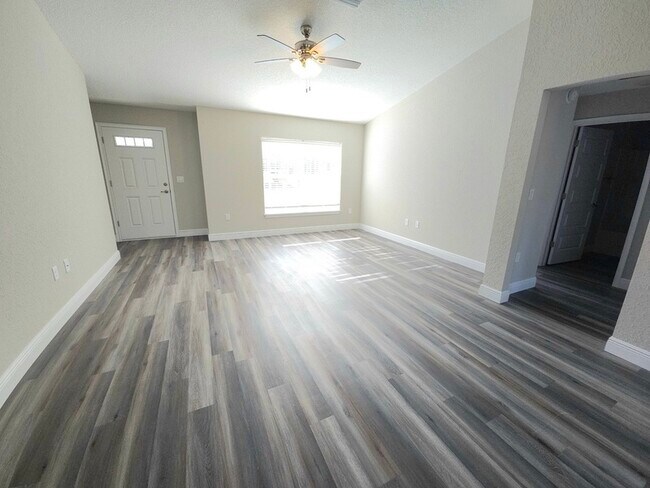 Foto del edificio - 15 Oak Trail