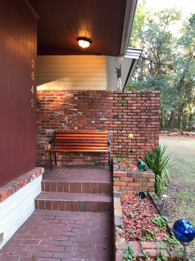 Building Photo - 2842 SW 1 Ave