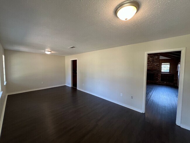 Building Photo - 3 Bed/2 Bath Home in the Heart of Pearl!!!