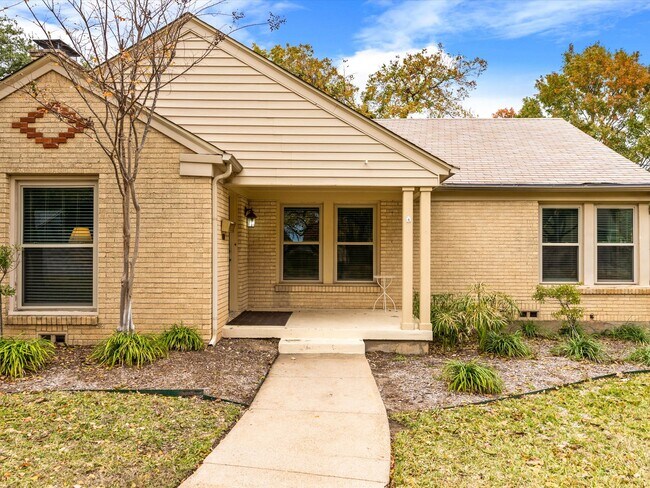 Building Photo - 3301 Worth Hills Dr