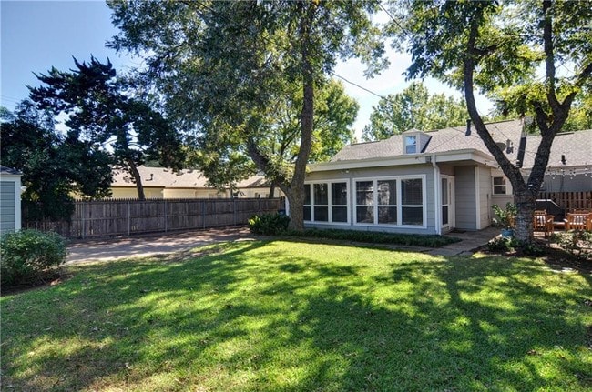 Building Photo - 3604 Westcliff Rd S