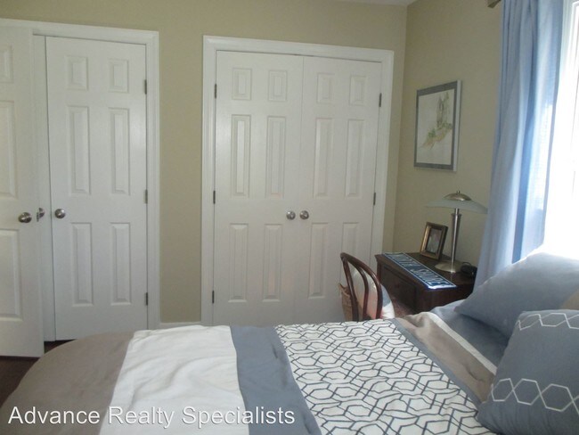 Building Photo - 3 br, 2.5 bath House - 12080 Foxfield Circle