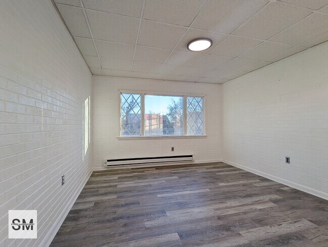 Building Photo - 2107 Brighton Rd