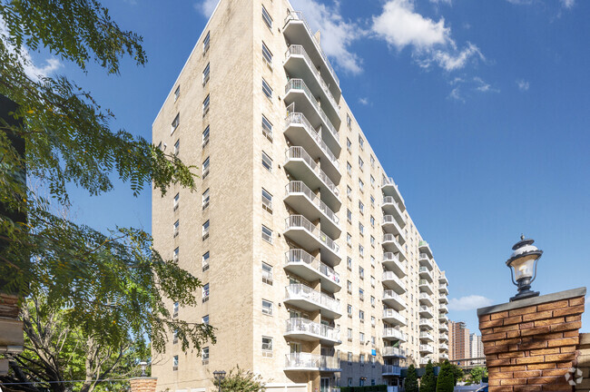 Building Photo - 2955 Shell Rd
