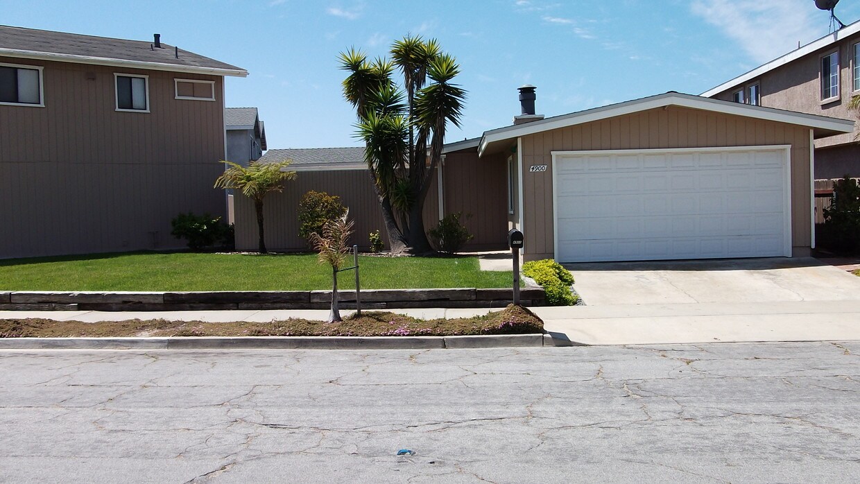 4900 Catamaran St, Oxnard, CA 93035 Condo for Rent in Oxnard, CA