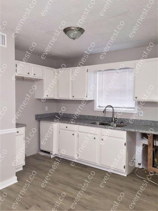 Building Photo - 1231 Anna Lisa Ln