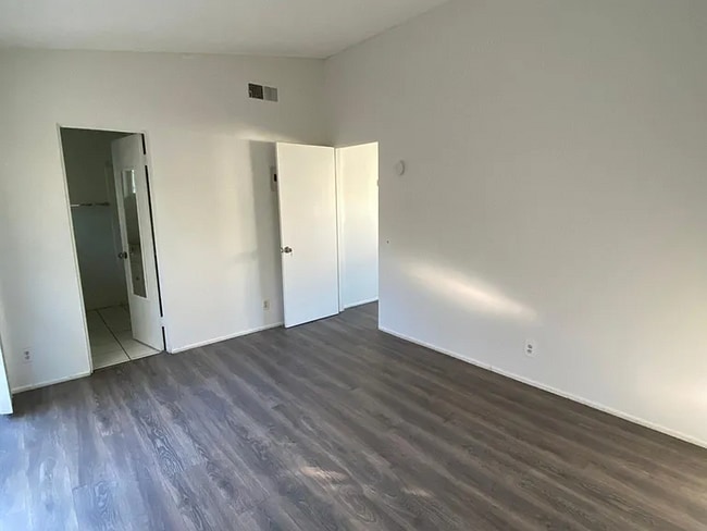 Foto del edificio - 45500 Garden Square