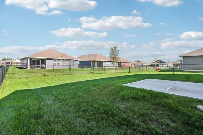 Foto del edificio - Fantastic 5bd/3ba home! Coming soon!