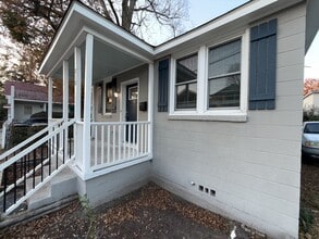 Building Photo - 212 Romney St