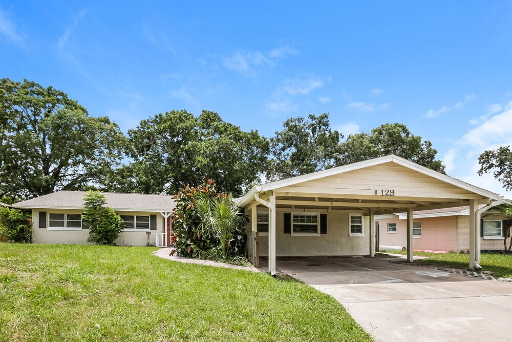 Foto principal - 129 Lowell Rd