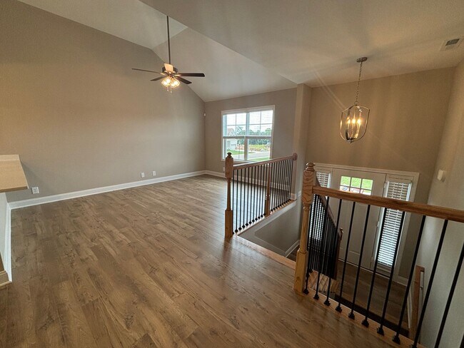 Building Photo - Gorgeous 4bed/3bath New Construction!