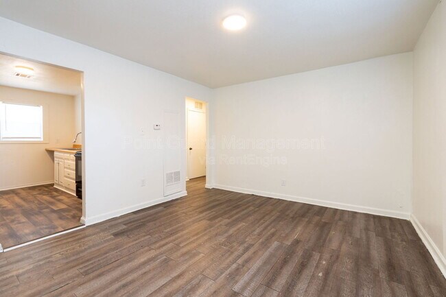 Foto del edificio - 4471 E Boston Dr