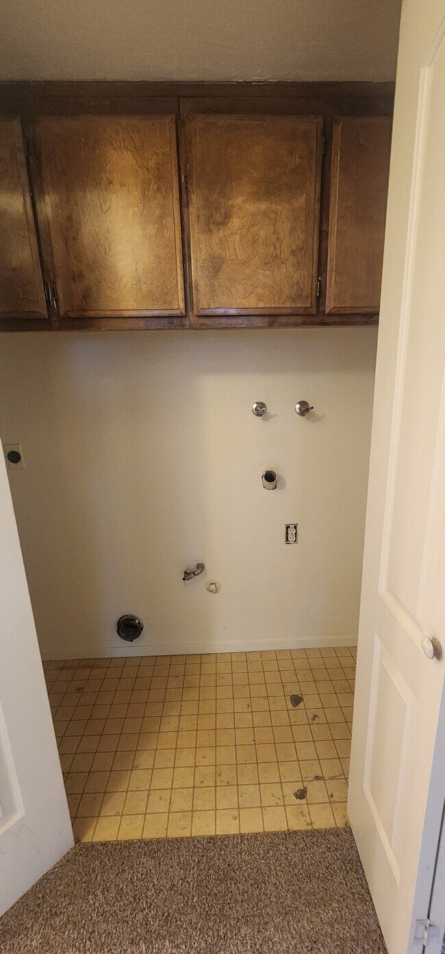 Foto del edificio - 5913 Auburn Oaks Dr
