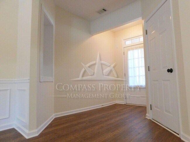 Building Photo - 1901 Lake Heights Cir NW