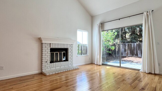 Foto del edificio - 4BD/2.5BA -Modern, Tech-Enhanced Home in P...