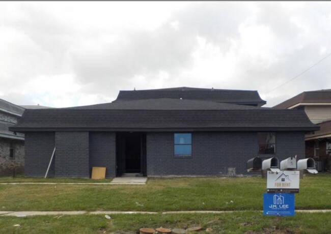 Foto del edificio - 6816 W Coronet Ct