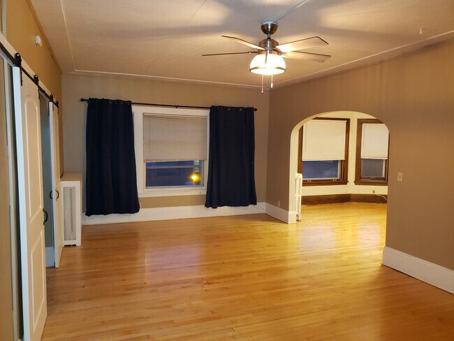 Building Photo - 417 5th Ave SE