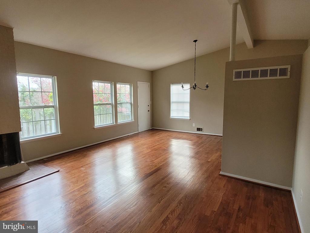 Primary Photo - 6805 Pimlico Dr