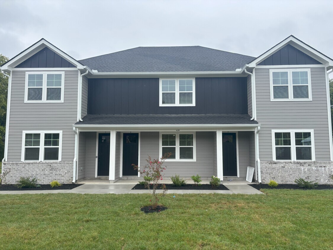 Front of 3-Plex - 439 Hobbs Ave