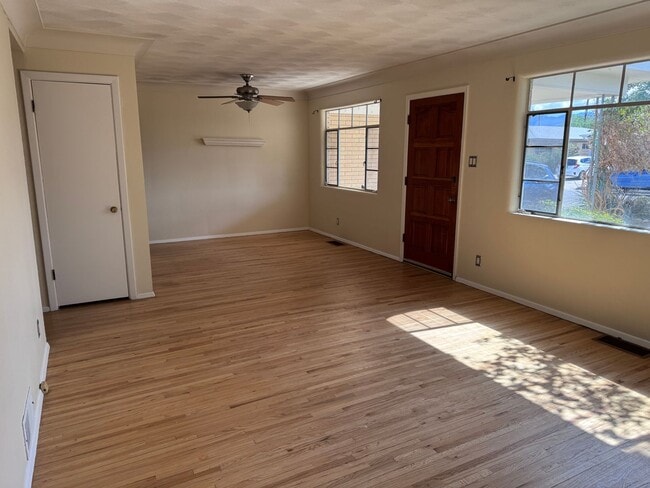 Foto del edificio - 3 Bedroom, 2 Bathroom Home near Washington...