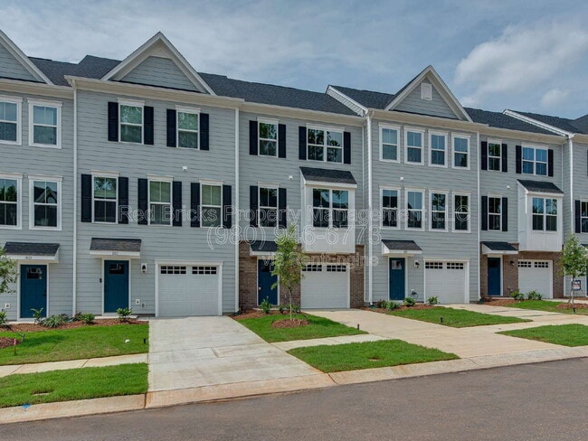 Photo - 1011 Ketchum Ct Townhome