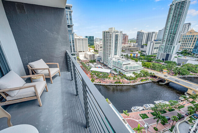 Balcony - Harbour at New River