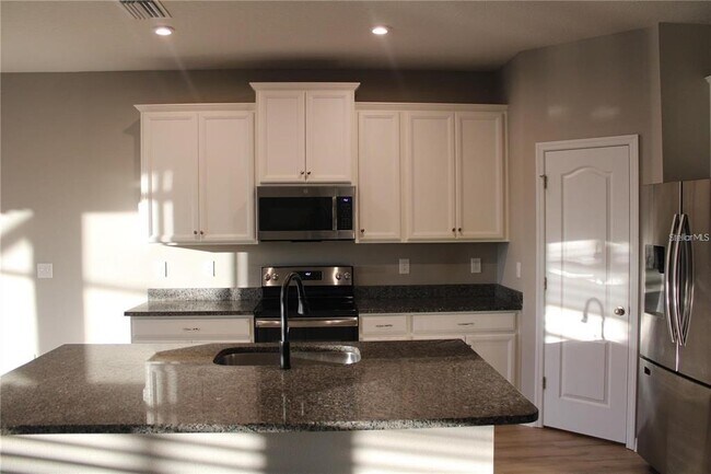 Foto del edificio - 6005 113th Terrace E