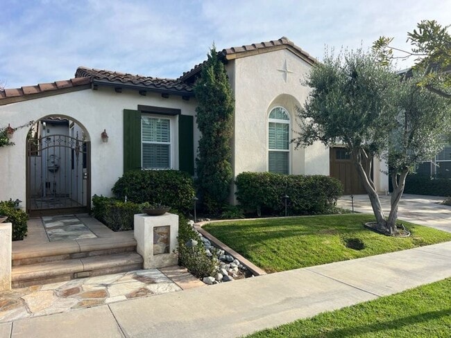 Spacious Single Story Home in Columbus Square - Spacious Single Story Home in Columbus Square