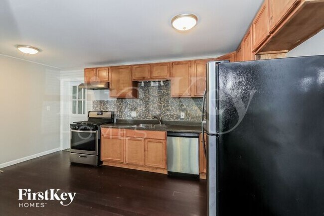 Foto del edificio - 2296 Lakewood Dr NW
