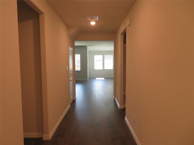 Foto del edificio - 5404 Locke Dr