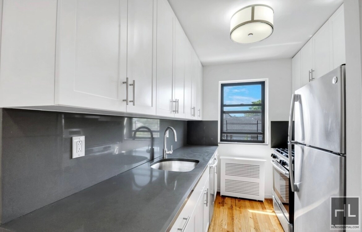 Beautiful One Bedroom in Auburndale/Baysid... Room for Rent in Queens, NY