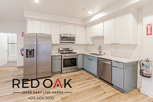 Foto del edificio - 5650 Farmdale Ave