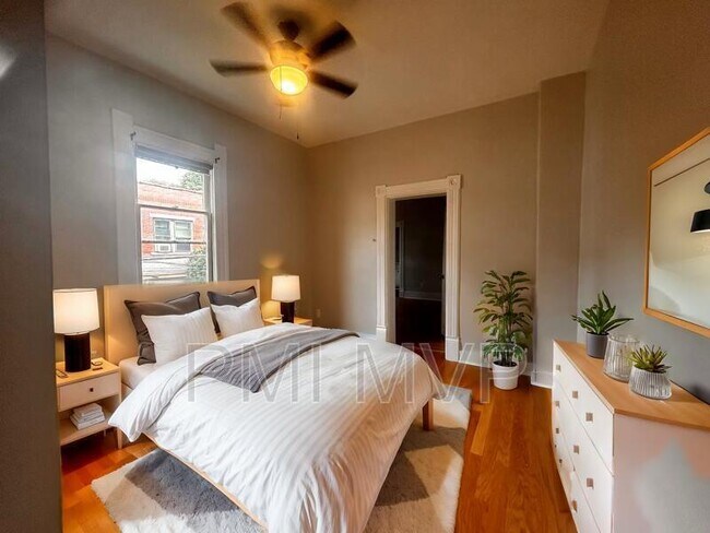 Foto del edificio - 217 W Hubbard Ave