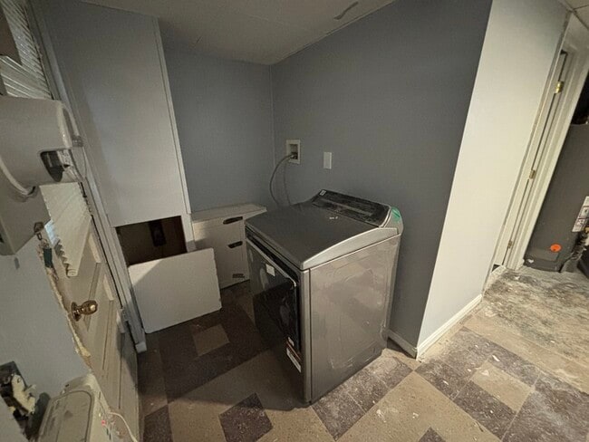 Foto del edificio - 3 bedroom 2 bathrooms