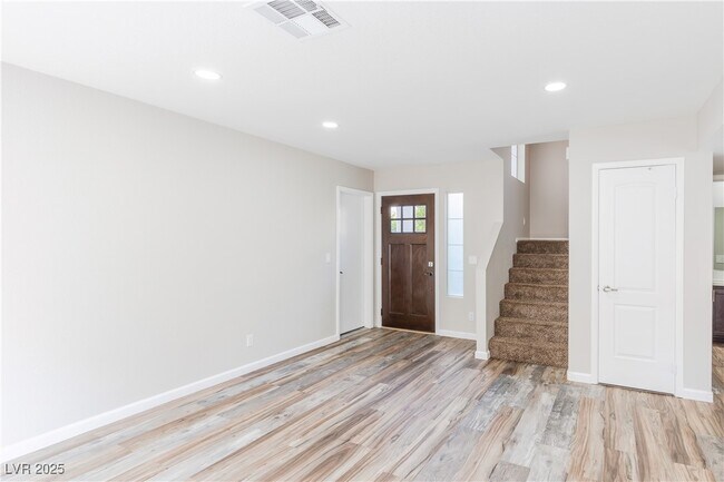 Foto del edificio - 1024 N Seabury Hill Ct