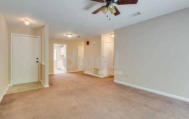 Foto del edificio - 3510 Woodlake Rd