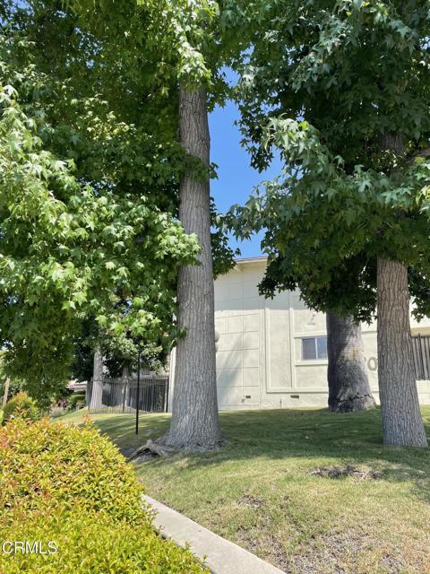 Building Photo - 2707 Montrose Ave