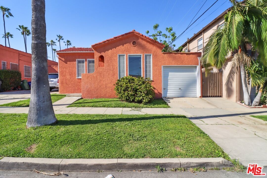 Primary Photo - 3815 57th St