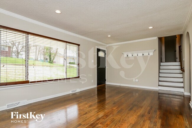 Foto del edificio - 1646 Stardust Dr