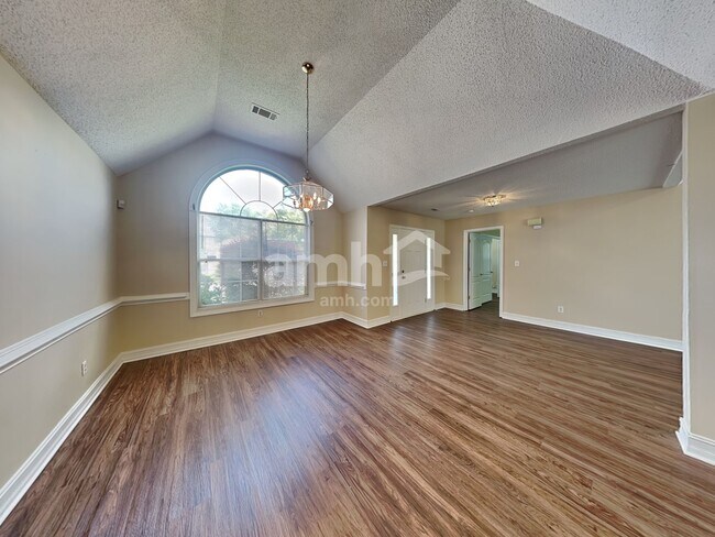 Foto del edificio - 108 Summer Leigh Dr