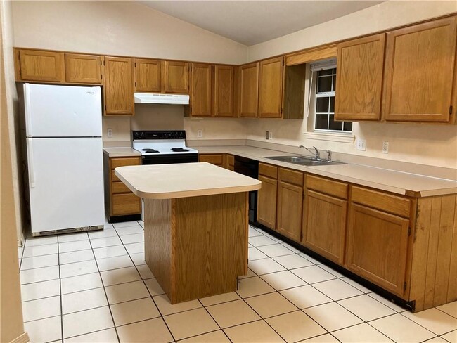 Foto del edificio - 2681 W Arthur Hart St